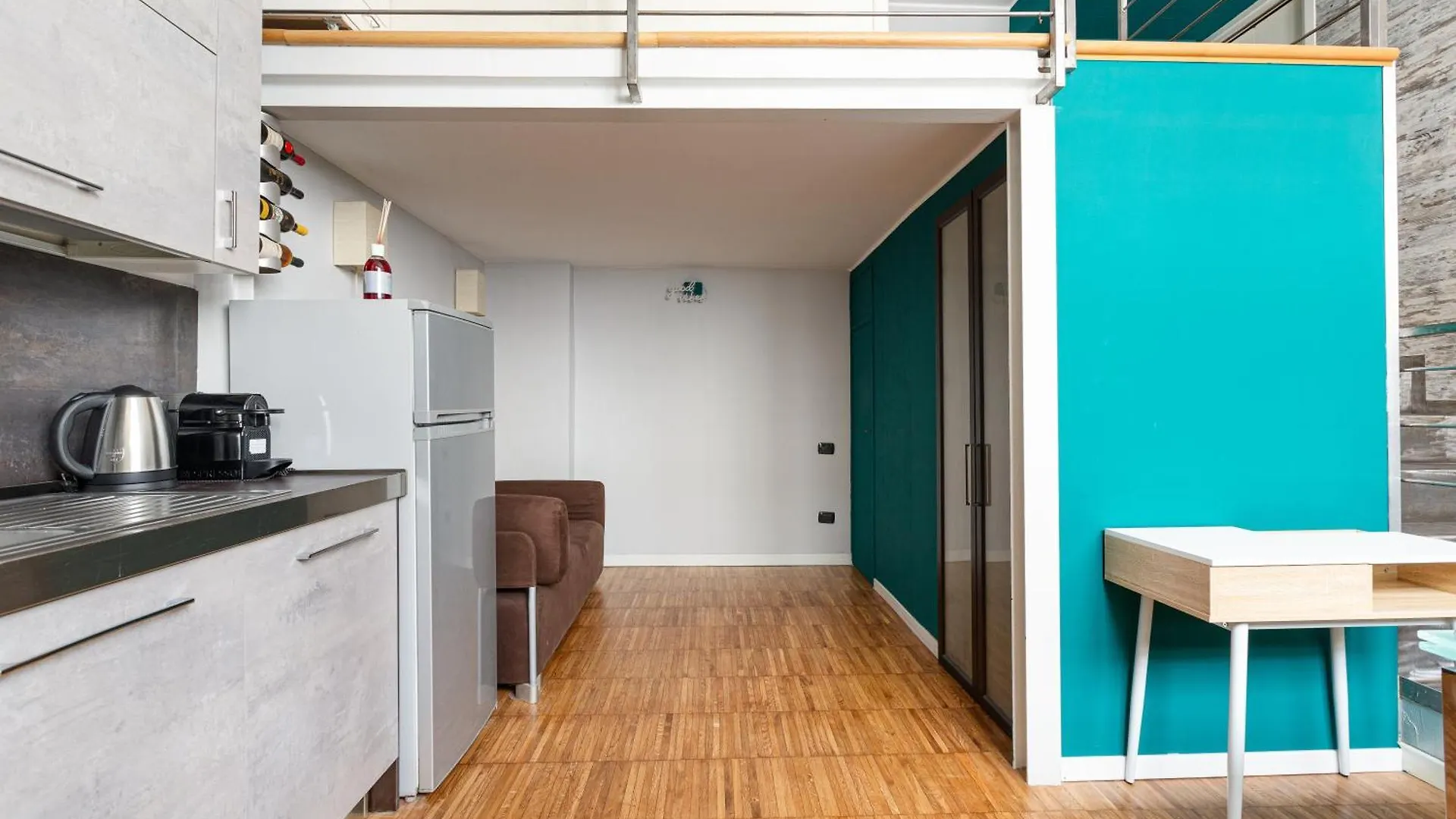 Milan - Gorla M1 Modern Studio!