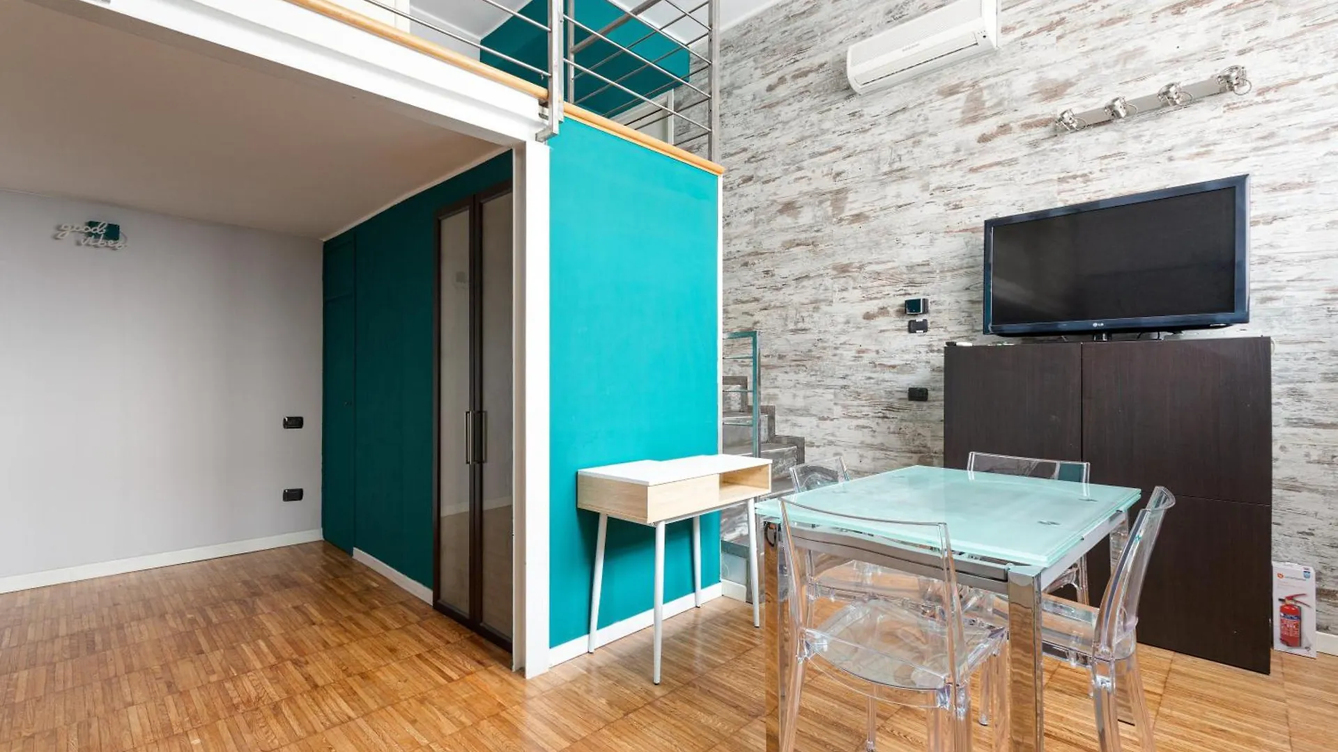 Milan - Gorla M1 Modern Studio!